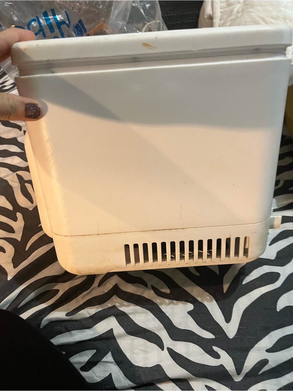 White Portable Laptop Cooler / Cooling Stand